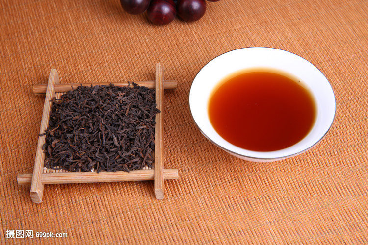 品鑒普洱茶的獨(dú)特魅力 茶湯色澤與茶葉品相的解讀